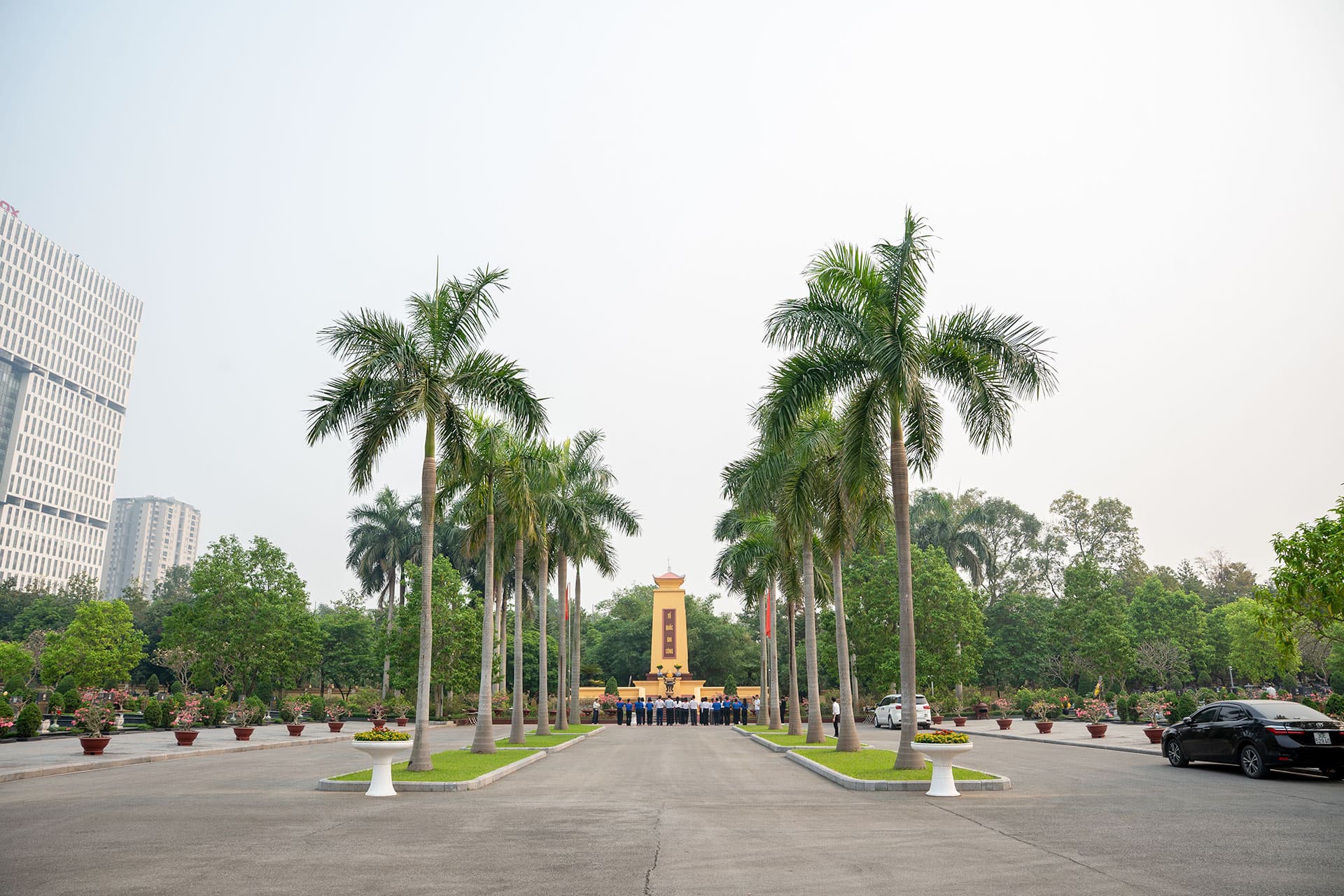 NGƯỜI CÓ CÔNG - Ảnh 2