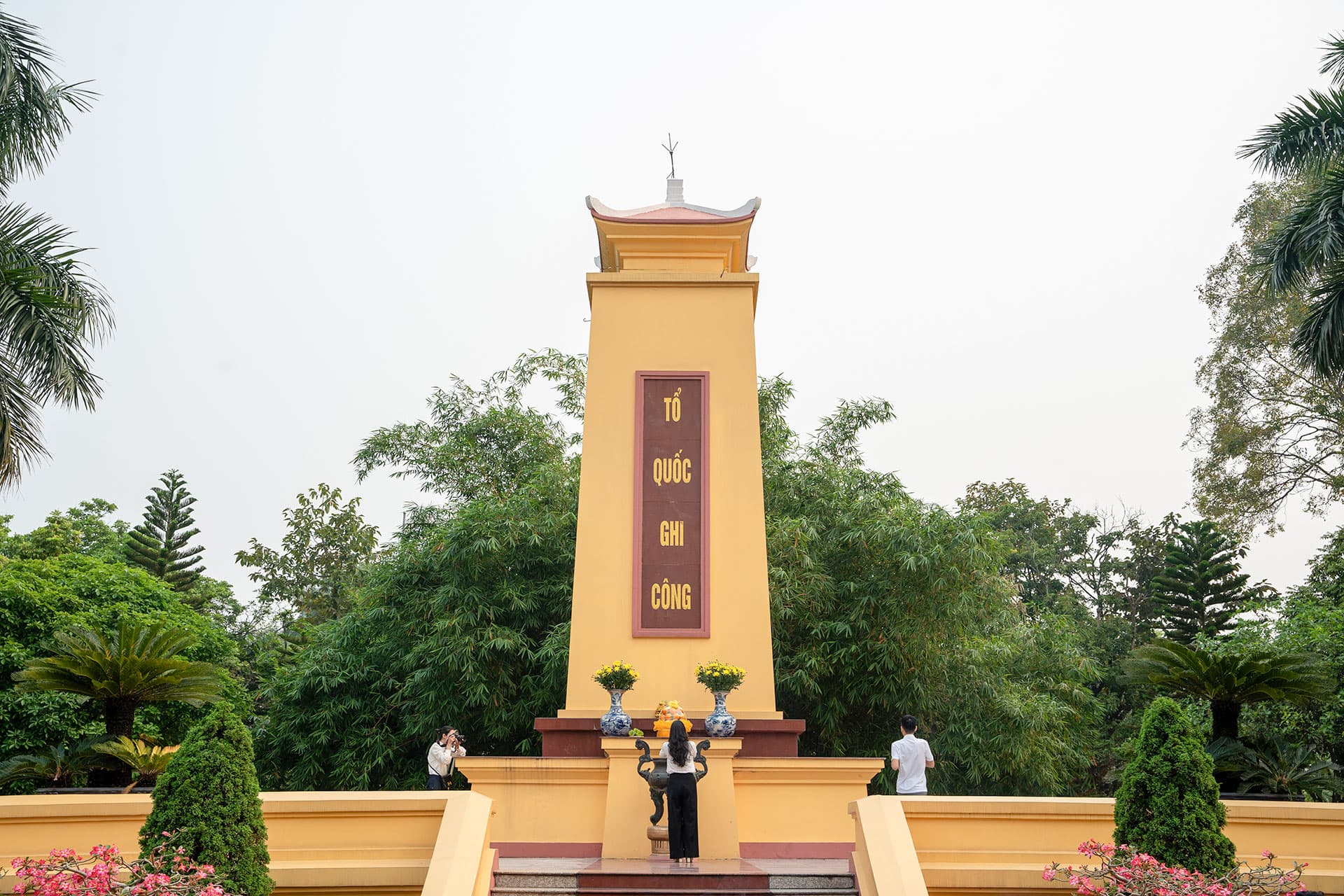 NGƯỜI CÓ CÔNG - Ảnh 1