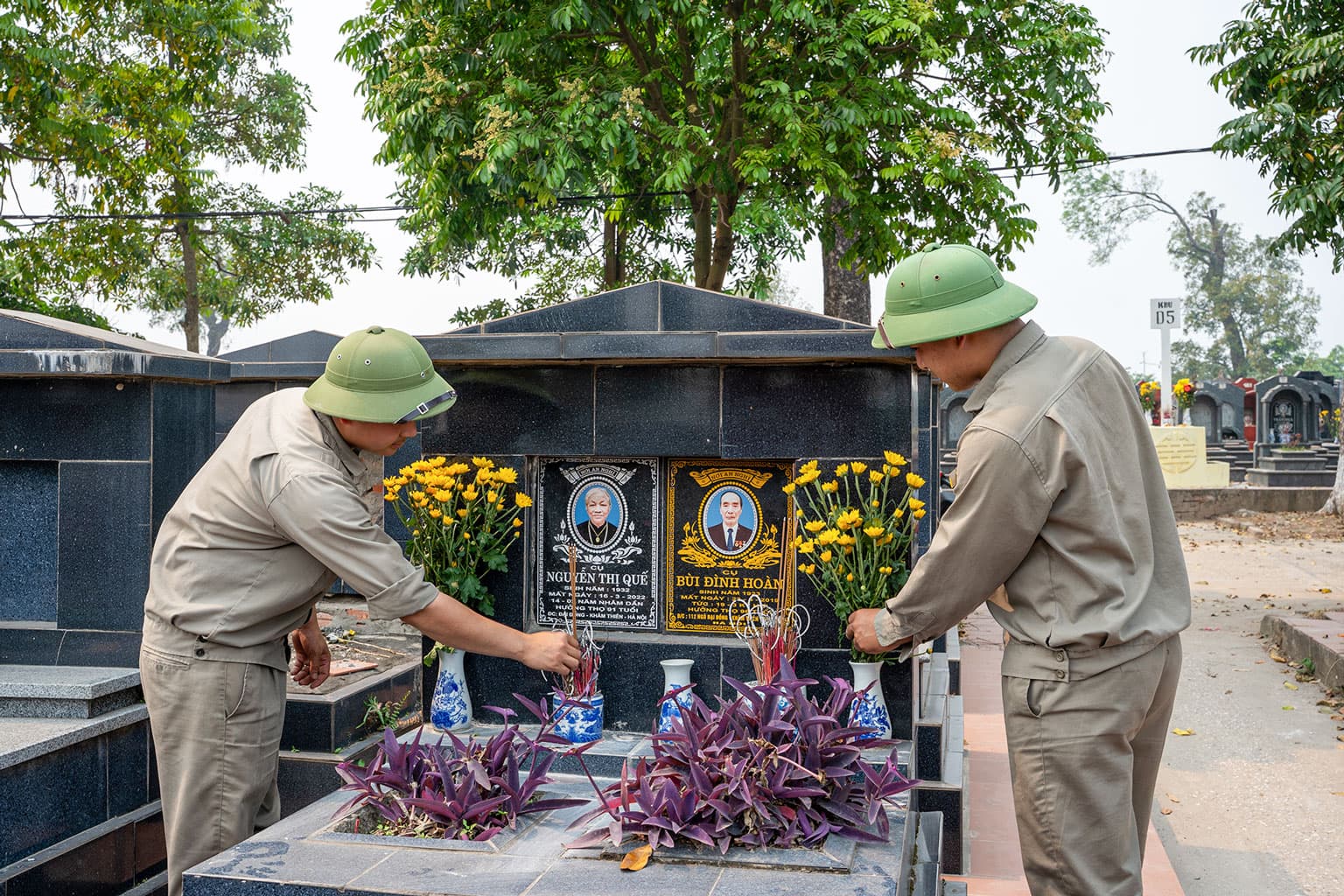 THẮP HƯƠNG HÀNG NGÀY