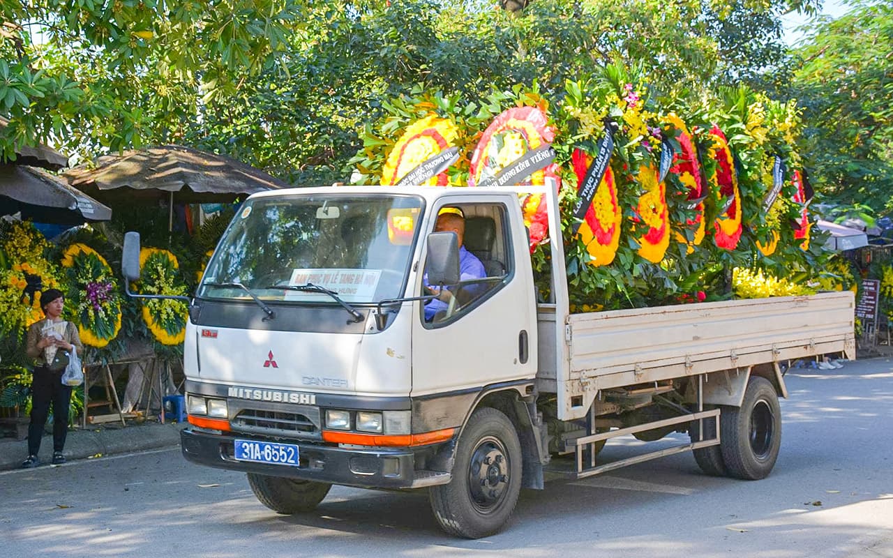 XE CHỞ HOA